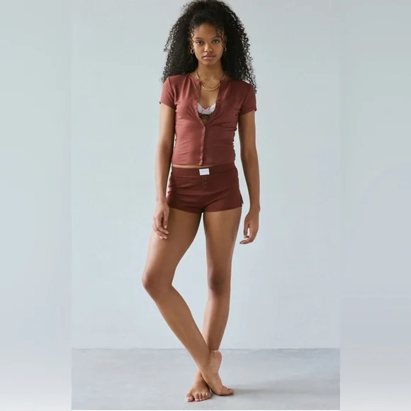 Out From Under Kiera modern sleep micro sleep shortie - Picture 2 of 4